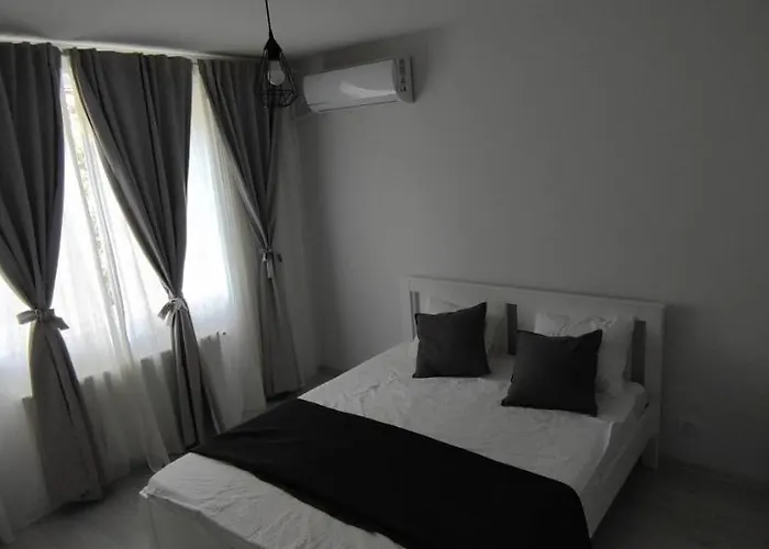 Luca Boutique * コンスタンツァ